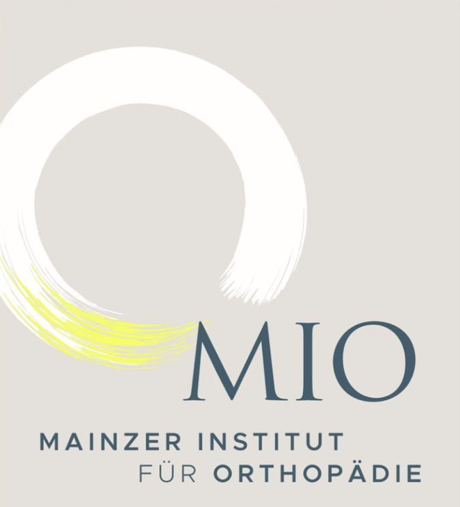 Website pricing page showing two plans: Starter Plan at $499/month and Premium Plan at $699/month with features and 'Get started' buttons, option to toggle monthly or yearly billing.